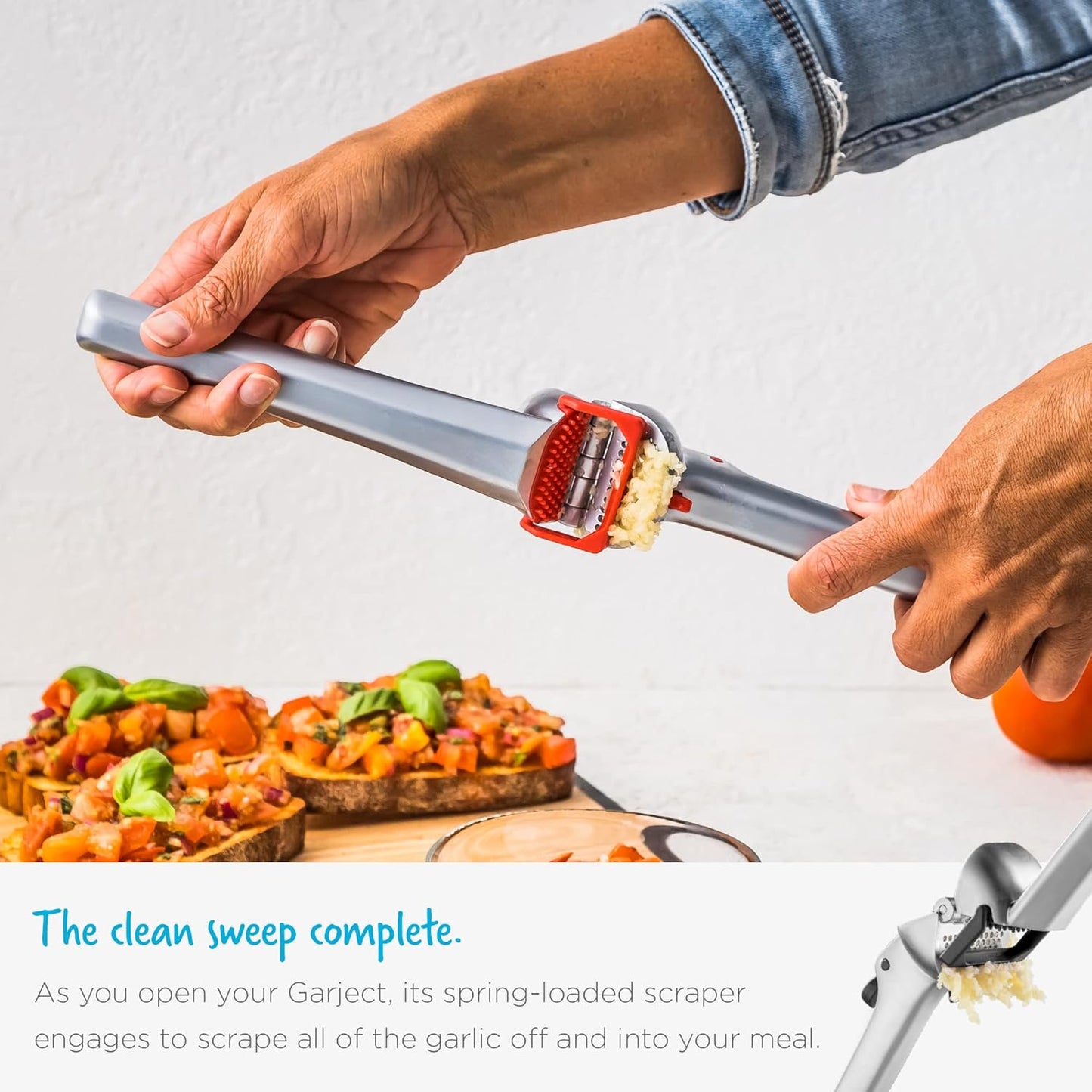 Dreamfarm Garject 2-In-1 Garlic Peeler, Garlic Press & Mincer with Garlic Peel Ejector, Chrome-Plated Zinc - Red