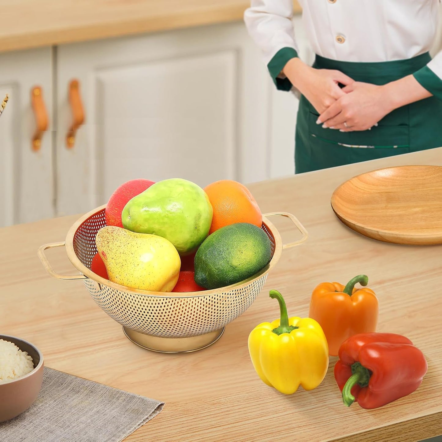 Gold Strainer for Kitchen, 3QT, Stainless Steel Colander with Handle for Fruits Vegetables Cooking Food, Dishwasher Safe