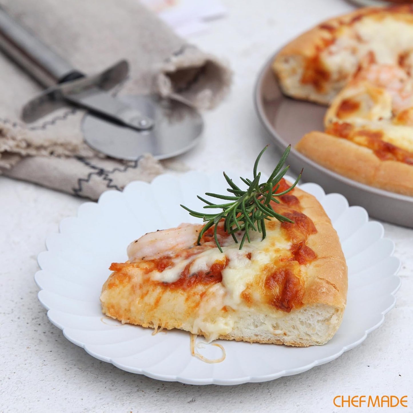 CHEFMADE Pizza Pan, 9-Inch Non-Stick Pancake Bakeware for Oven Baking (Champagne Gold)