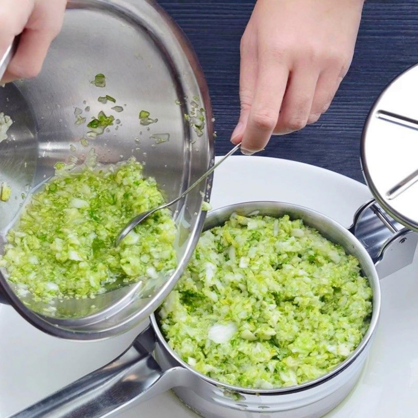 Stainless Steel Potato Ricer Masher,Multi Functional Potato Ricer Press for Pressing Potatoes, Fruits, Vegetables,Manual Masher Kitchen Tool,with 3 Removable and Interchangeable Discs (Bottom Hole)