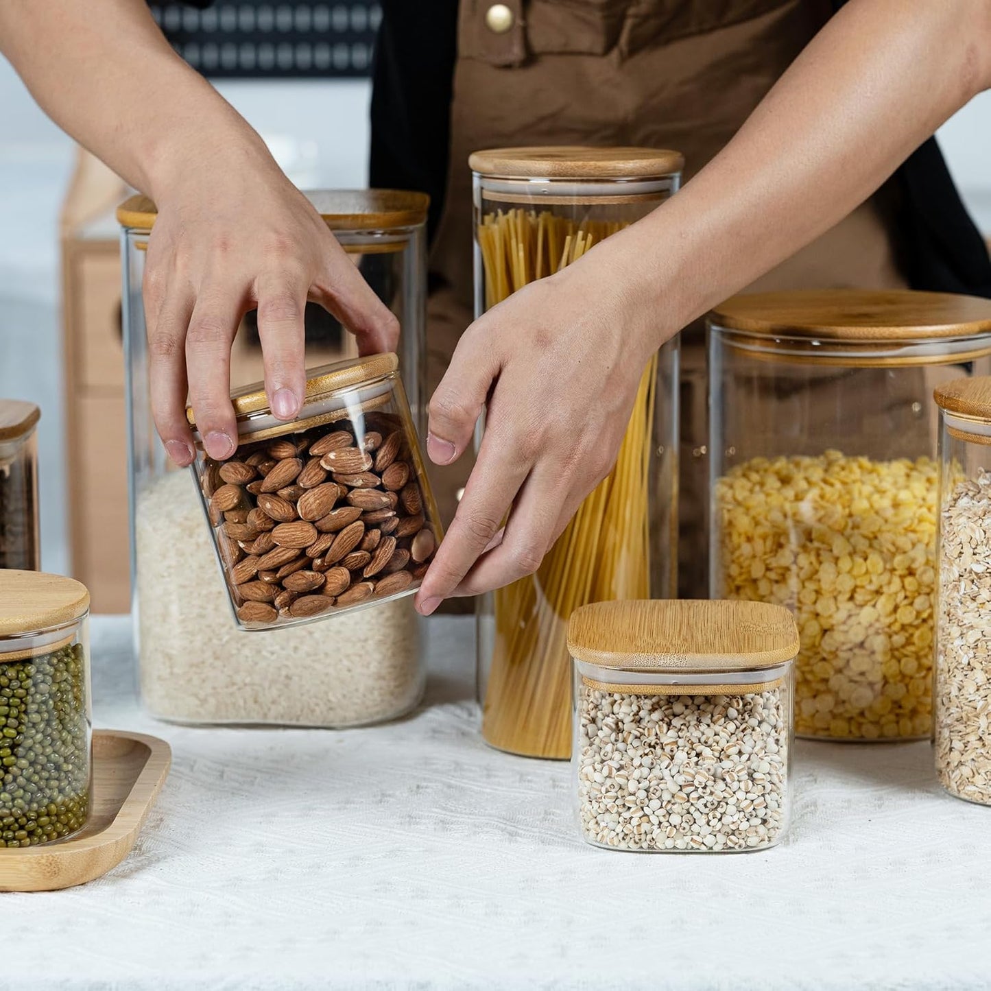 22oz Airtight Square Spice Containers with Bamboo Lid Set of 6 (650ml) Kitchen Pantry Organization Jar Stackable Spice Jar, for Sugar, Tea, Cookies and Coffee beans (with Black Lable)