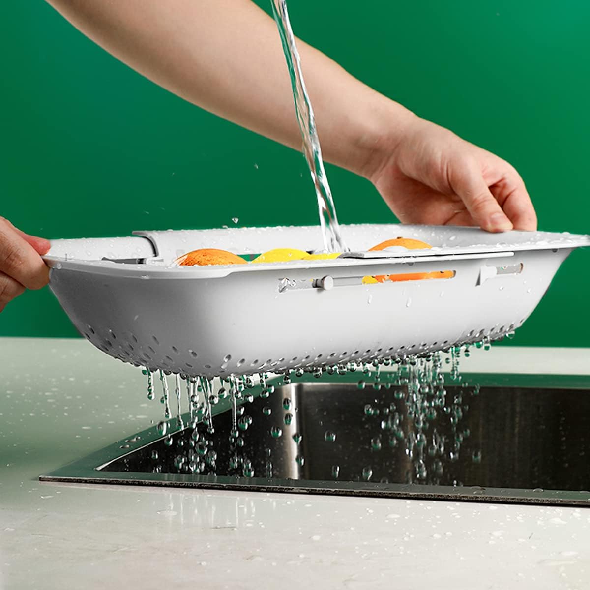 Collapsible Sink Colanders and Strainers Basket Over the Sink Colander Collapsible Colander Extendable Plastic Fruit Vegetable Strainer Drainer Basket for Kitchen (Length 14.3 inch-19.4 inch) (White)