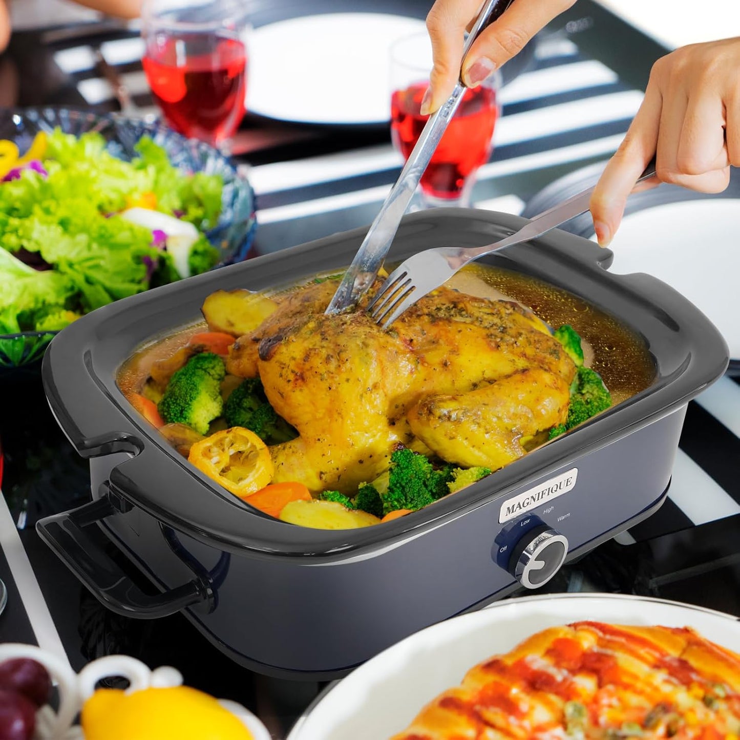 4-Quart Slow Cooker with Casserole Manual Warm Setting - Perfect Kitchen Small Appliance for Family Dinners, Dishwasher Safe Crock, Blue