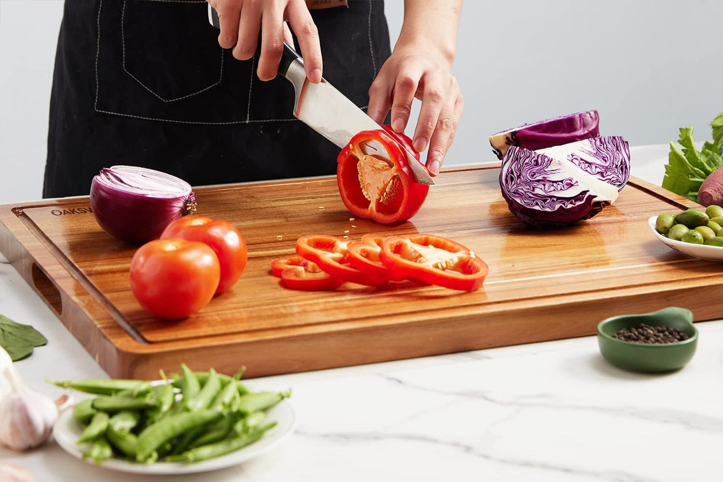 OAKSWARE Cutting Boards, 24 x 18 Inch Extra Extra Large Acacia Wooden Cutting Board for Kitchen, Edge Grain Wood Chopping Board with Juice Groove and Handles, Pre-Oiled Carving Tray for Meat & Cheese