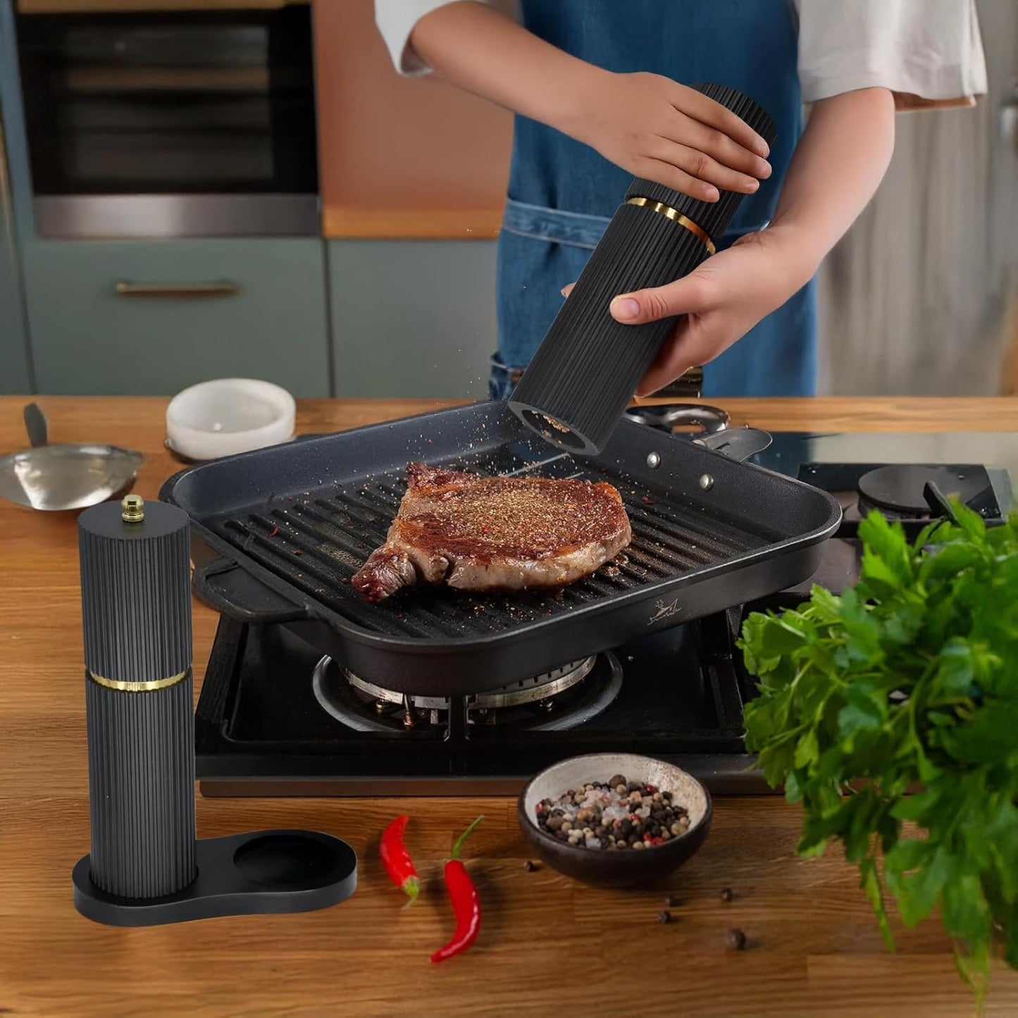 Wooden Salt and Pepper Grinder Set with Gold Accents, Salt and Pepper Grinder with Adjustable Coarseness, Beech Wood Pepper Grinder Manual,Salt and Pepper Shakers Matching Wooden Rray for Gifting