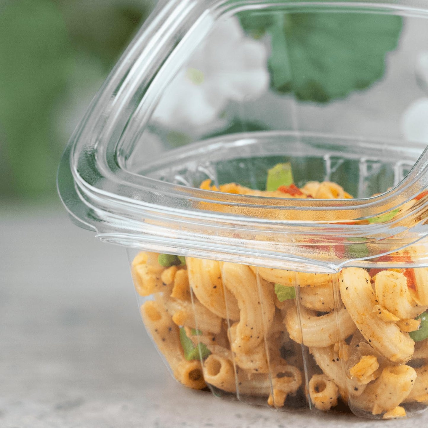 Karat 6oz PET Clear Clamshell Deli Containers - Leak-Resistant, Easy Seal for Freshness, Ideal for Salads, Fruits, Sides & Desserts - Multipurpose Plastic Take Out Food Containers (Pack of 400)