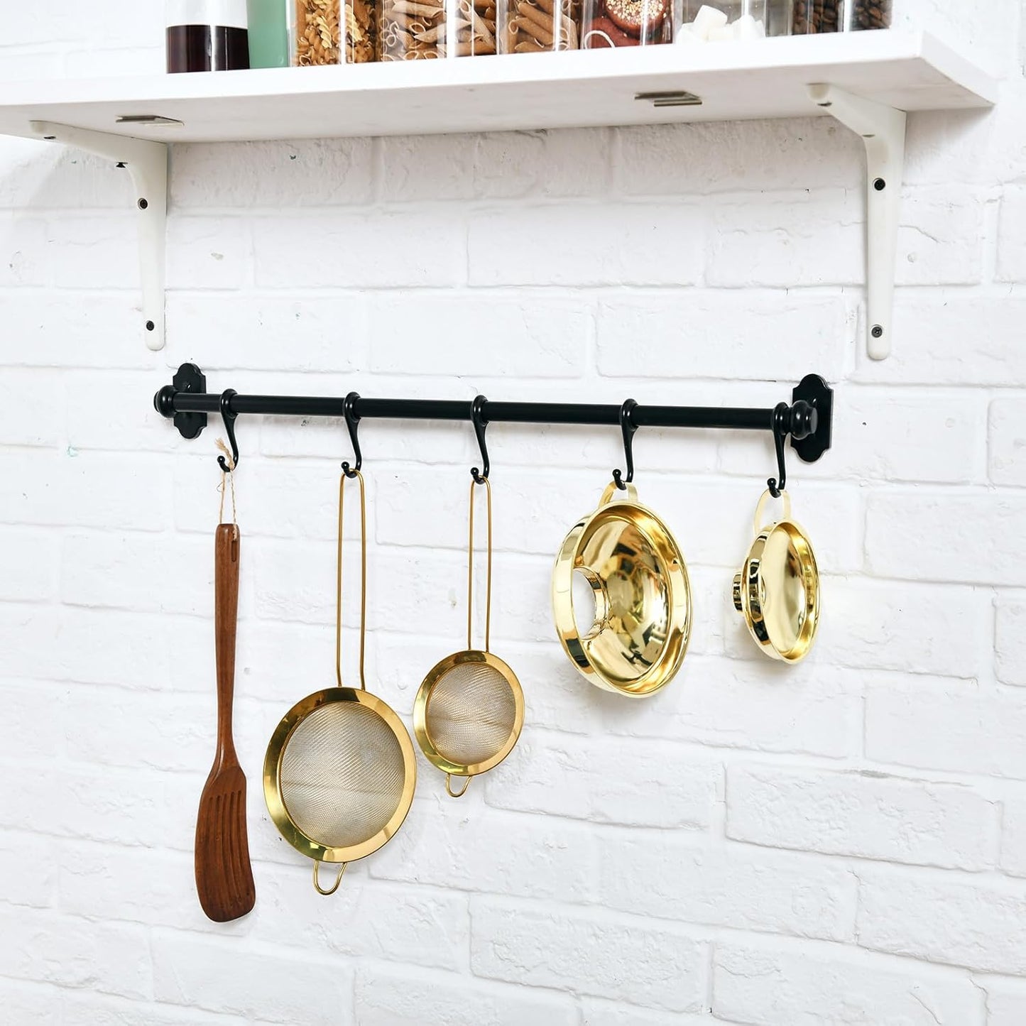 Boao 4 Pieces Stainless Steel Funnels with Fine Mesh Strainer, Household Kitchen Canning Funnels with Stainless Steel Colander (Gold)