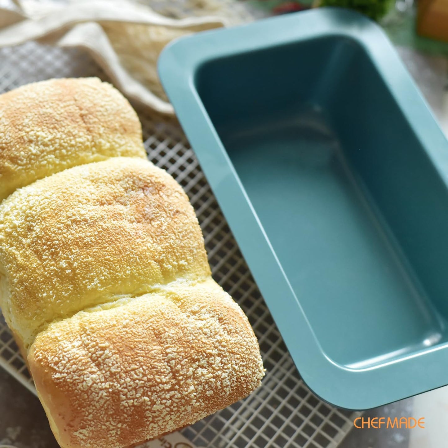CHEFMADE Bread Loaf Pan, 9.6" x 5.3" Nonstick Meatloaf Pan, Bakeware for Oven Baking，Homemade Bread （Green）