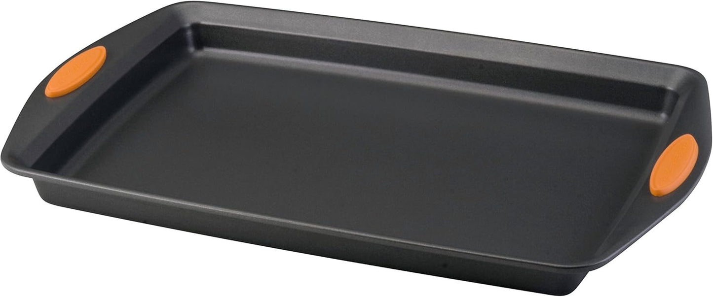 Rachael Ray Bakeware Nonstick Cake Pan With Lid and Cookie Sheet