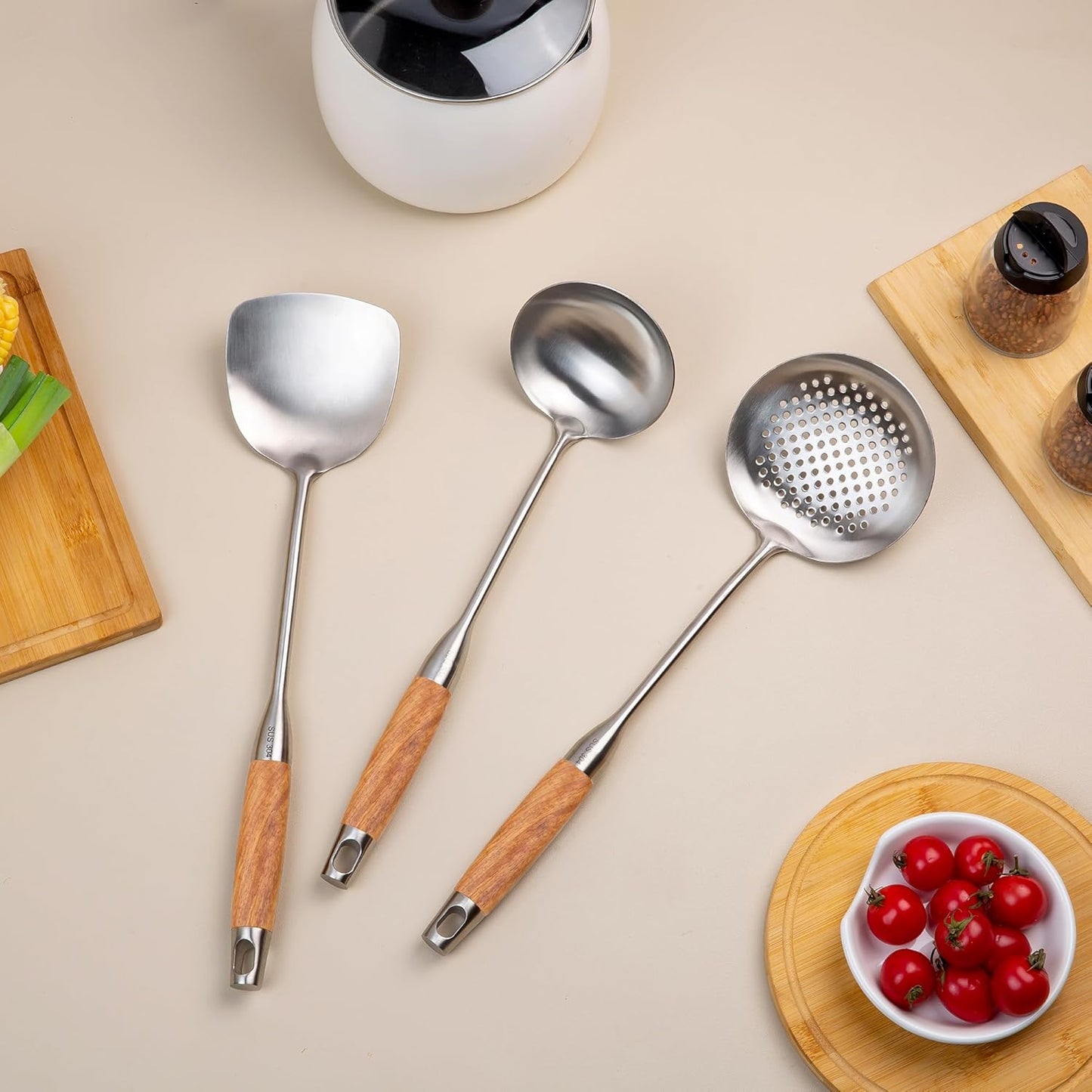 FJNATINH Wok Utensils for Carbon Steel, Stainless Steel Wok Spatula Metal Set, 6-Pieces 13-15 Inch Extra Long, Wok Tools Professional Set, Wooden Handle Skimmer, Soup Ladle, Slotted Turner