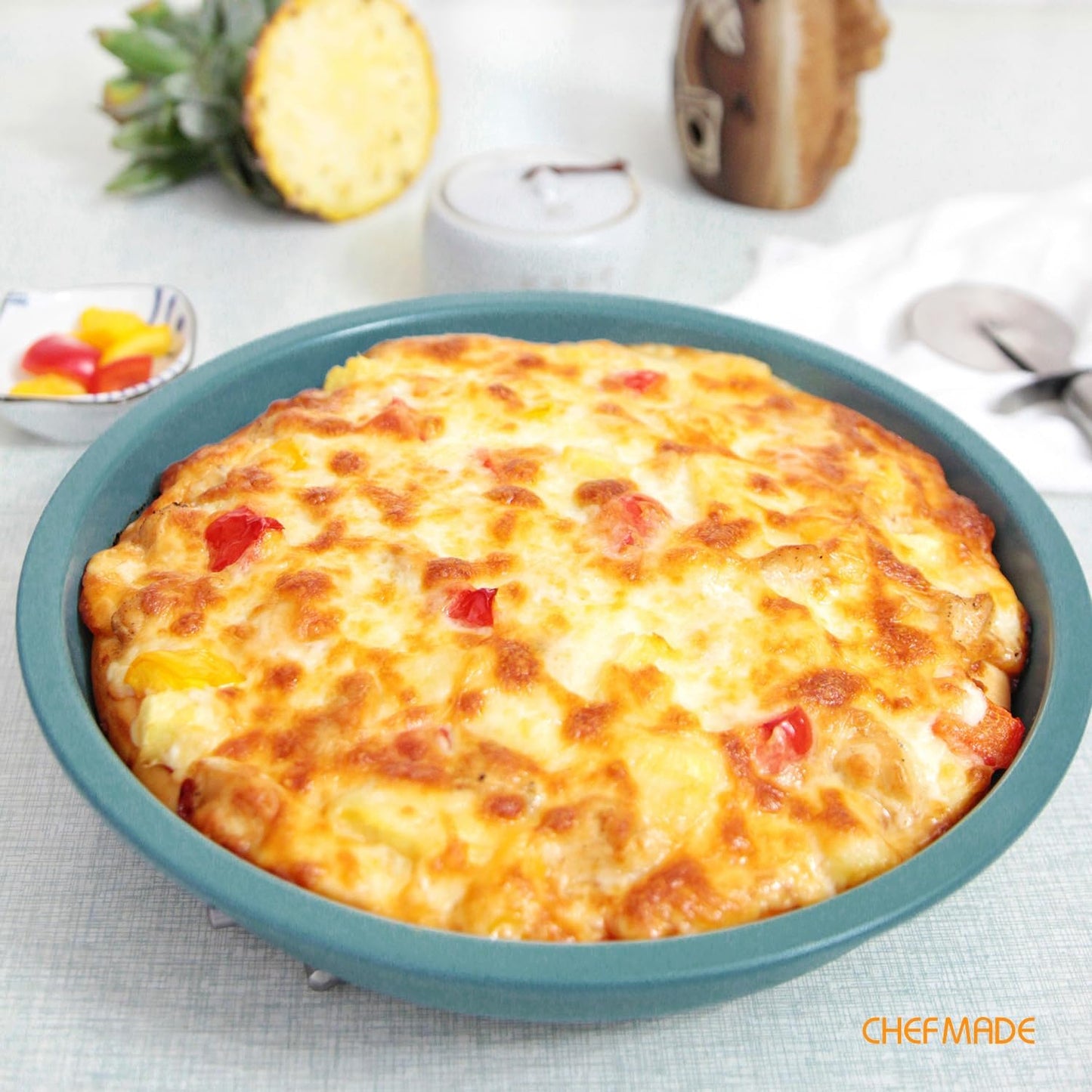 CHEFMADE Round Cake Pan, 8-Inch Non-Stick Pizza Pan and Pie Bakeware for Oven Baking (Green)