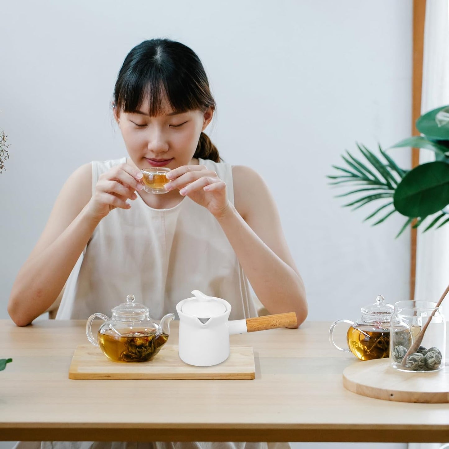 Ciieeo Enamel Milk Pot 350ml Mini Butter Warmer Non-stick Milk Heating Pot Small Enamelware Saucepan with Wood Handle and Lid for Heating Liquid Portions White