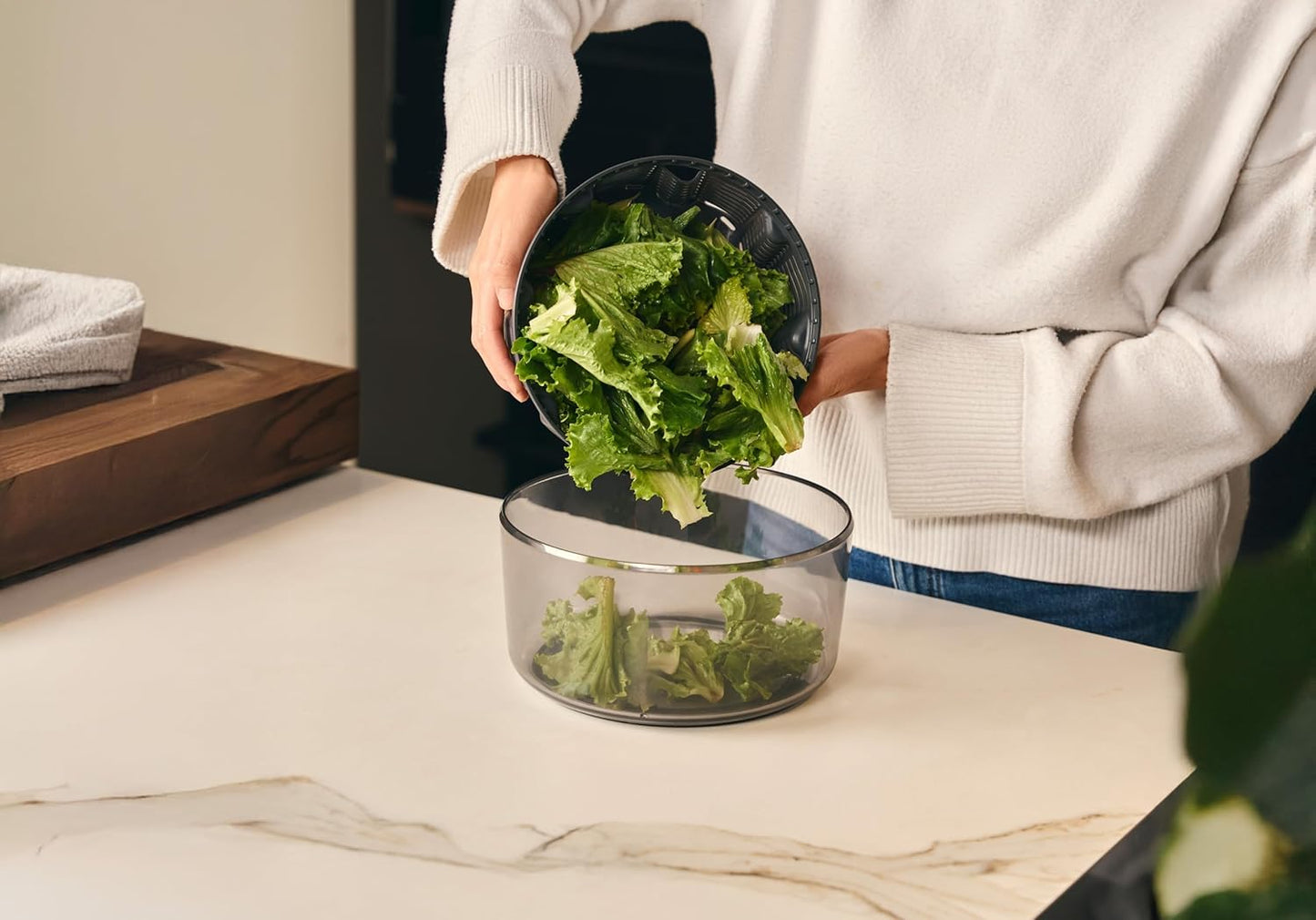 Zyliss Easy Spin Salad Spinner - Fruit & Veggie Dryer - Produce Spinner & Cleaner for Salad Prep - Dishwasher-Safe Kitchen Essential - Non-Slip Bowl with Pull Handle - Grey Easy Spin Small