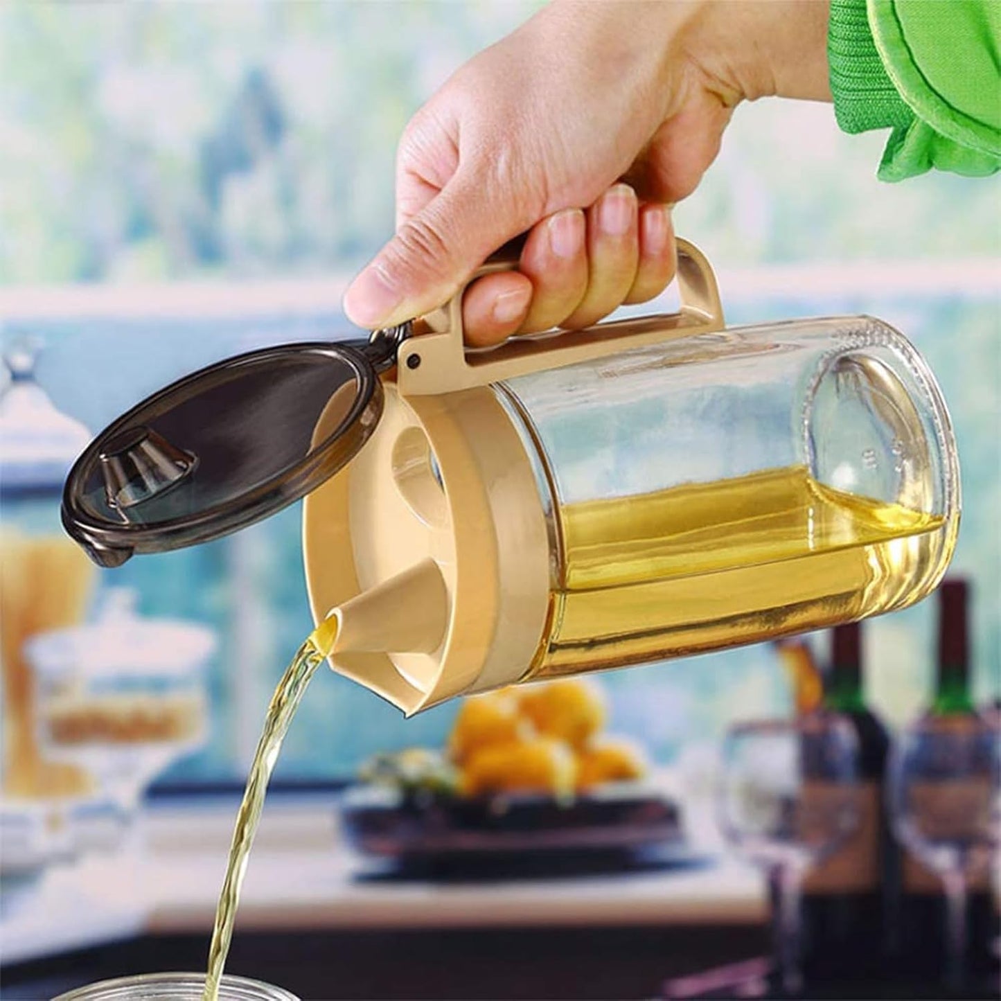 TENTA KITCHEN Olive Oil Vinegar Syrups Bottle Dispenser Cruet - 550ml(18.6 Oz) Oil Bottle Glass With No Drip Plastic Bottle Spout And Protective Cap (Beige 1PC)