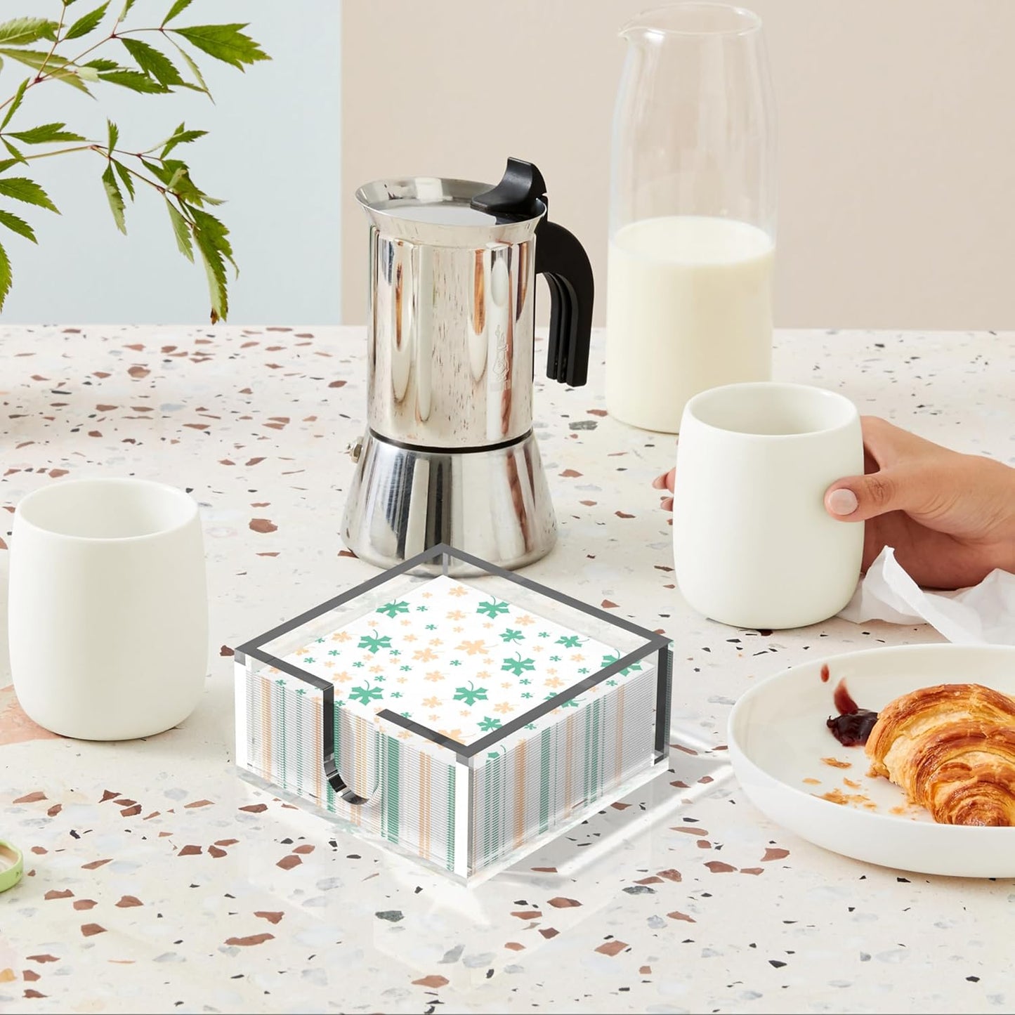 Rubtlamp 1Pcs Acrylic Napkin Holder Bathroom - 0.27Inch Thickness Acrylic Guest Towel Holder - Hand Towel Tray for Kitchen, Parties, Weddings, Party, Hotel, Restaurant（Clear, 5.5”X5.5”X2.5”）