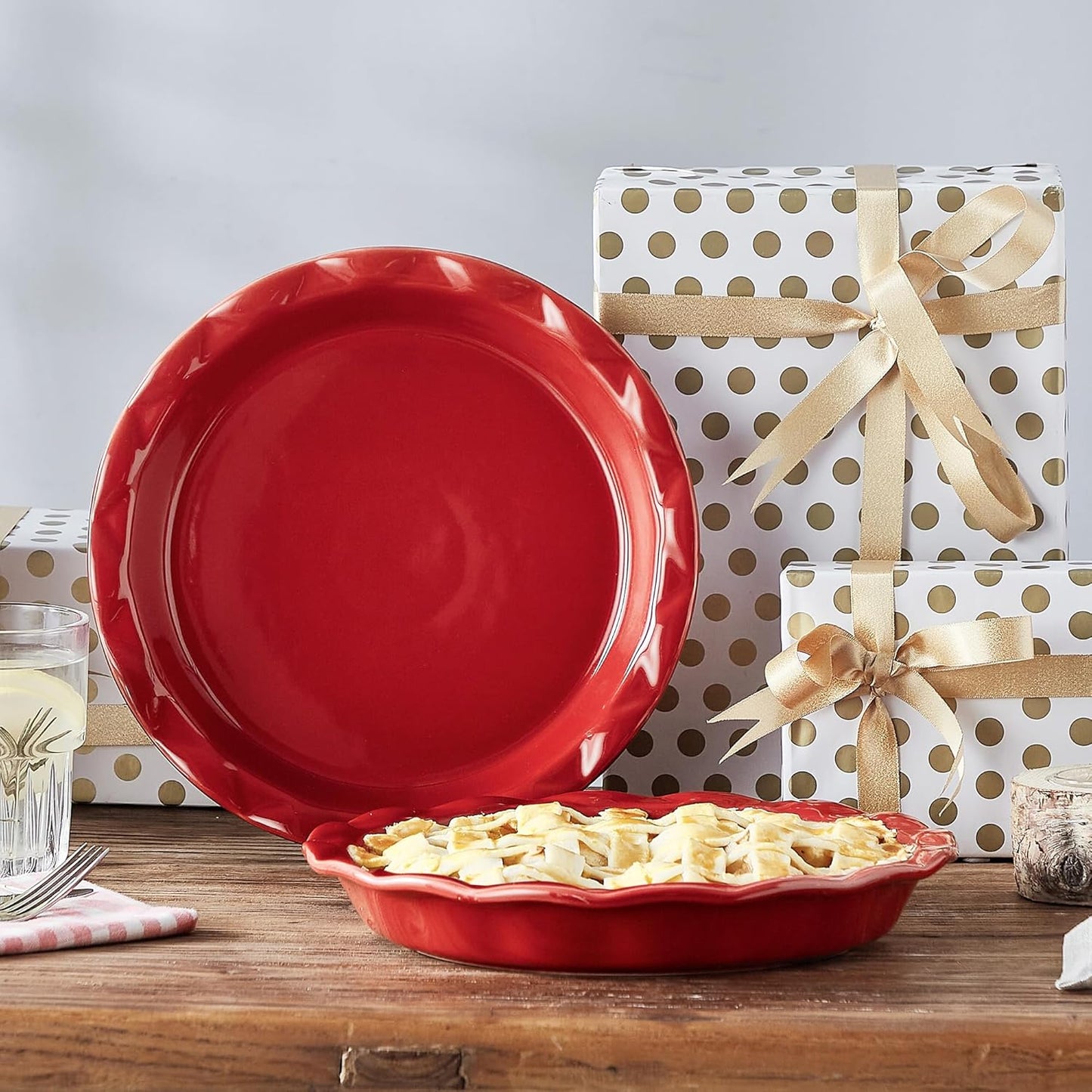 Lareina Ceramic Pie Pans for Baking, 9 Inches Pie Plate for Apple Pie, 36 Ounce Round Baking Dish, Set of 2, Thanksgiving day Gifts for Women, Red