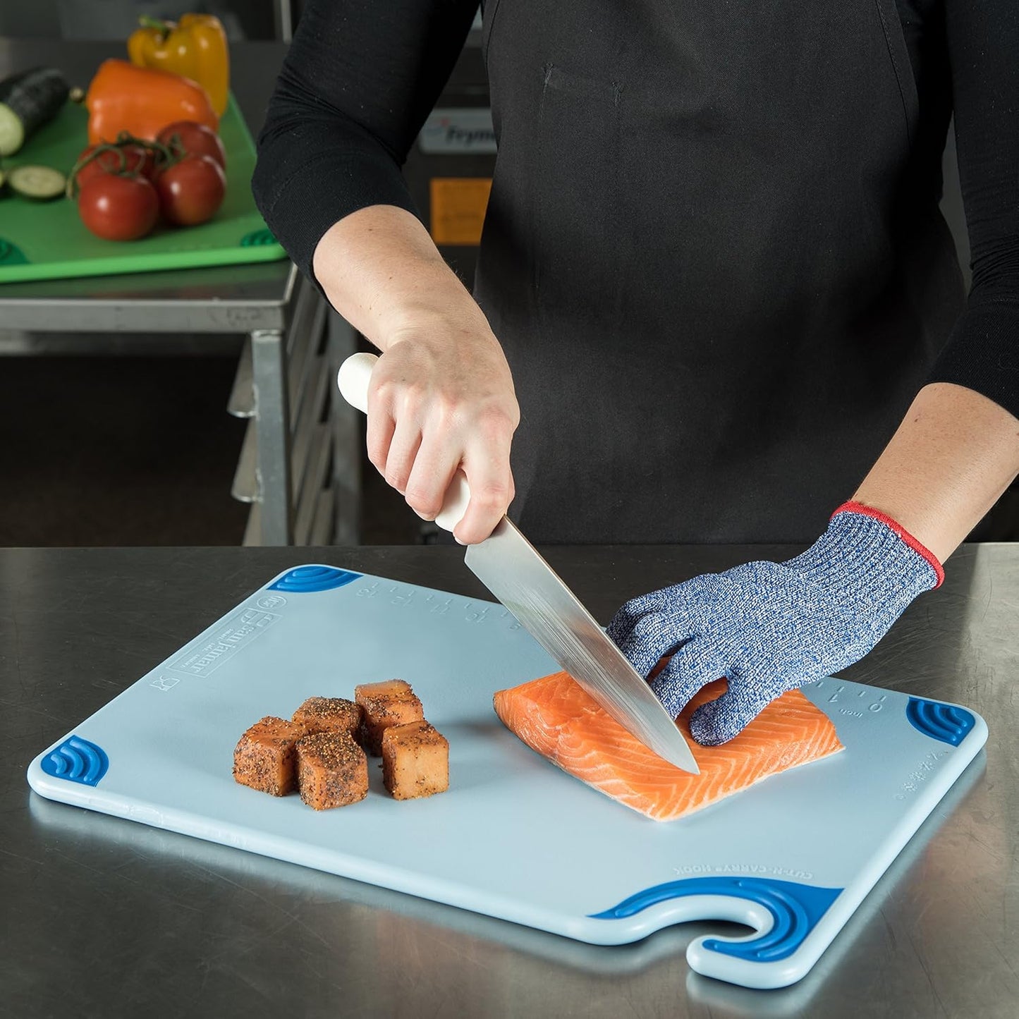 San Jamar Saf-T-Grip Plastic Cutting Board with Safety Hook, 12" x 18" x 0.5", Blue