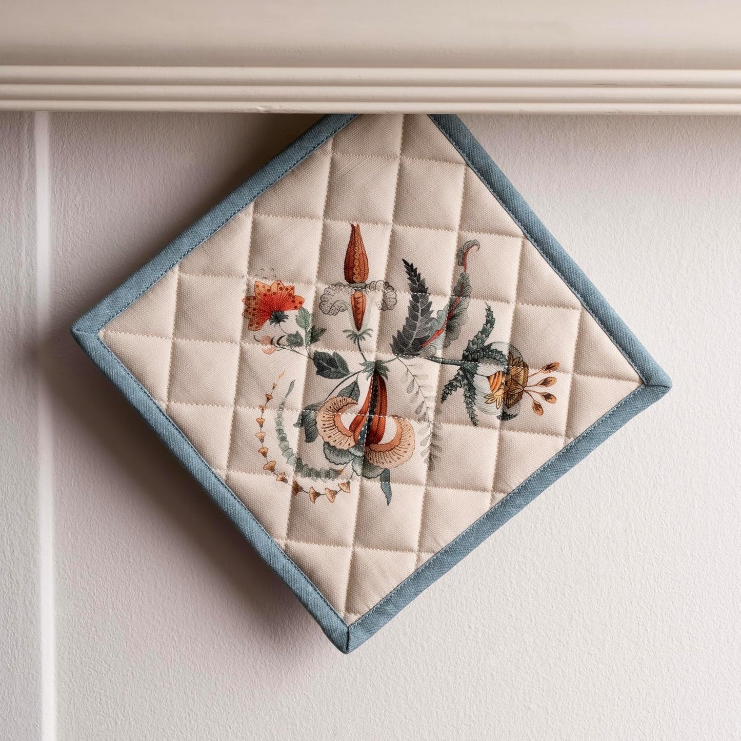 Maison d' Hermine Pot Holders 100% Cotton Heat Resistant Potholders 8" x 8" Hot Pads with Loop BBQ, Cooking, Baking, Grilling, Kitchen, Handling Hot Pans (Pack of 1, Dalida)