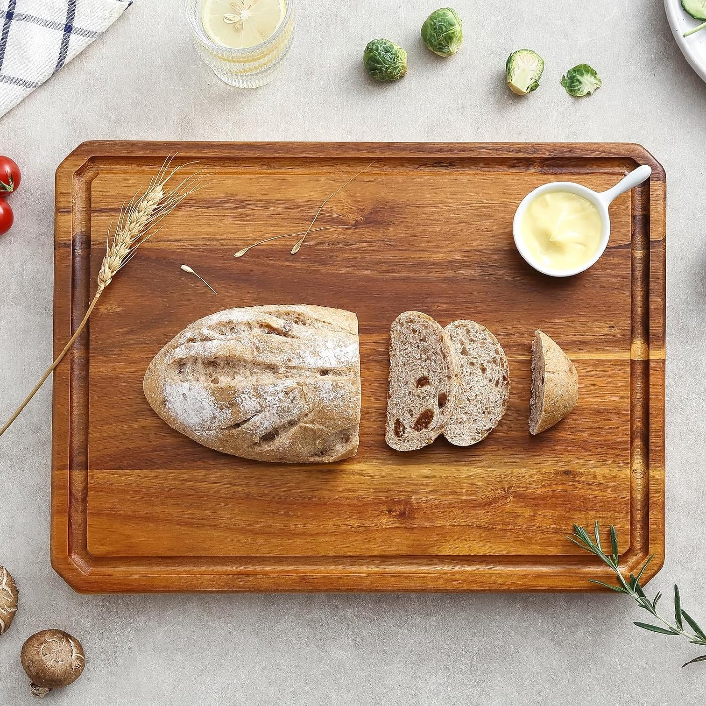 Large wood Cutting Board for Kitchen with Juice Handles ， Chopping Board Cheese Charcuterie Board (Striped cutting board)