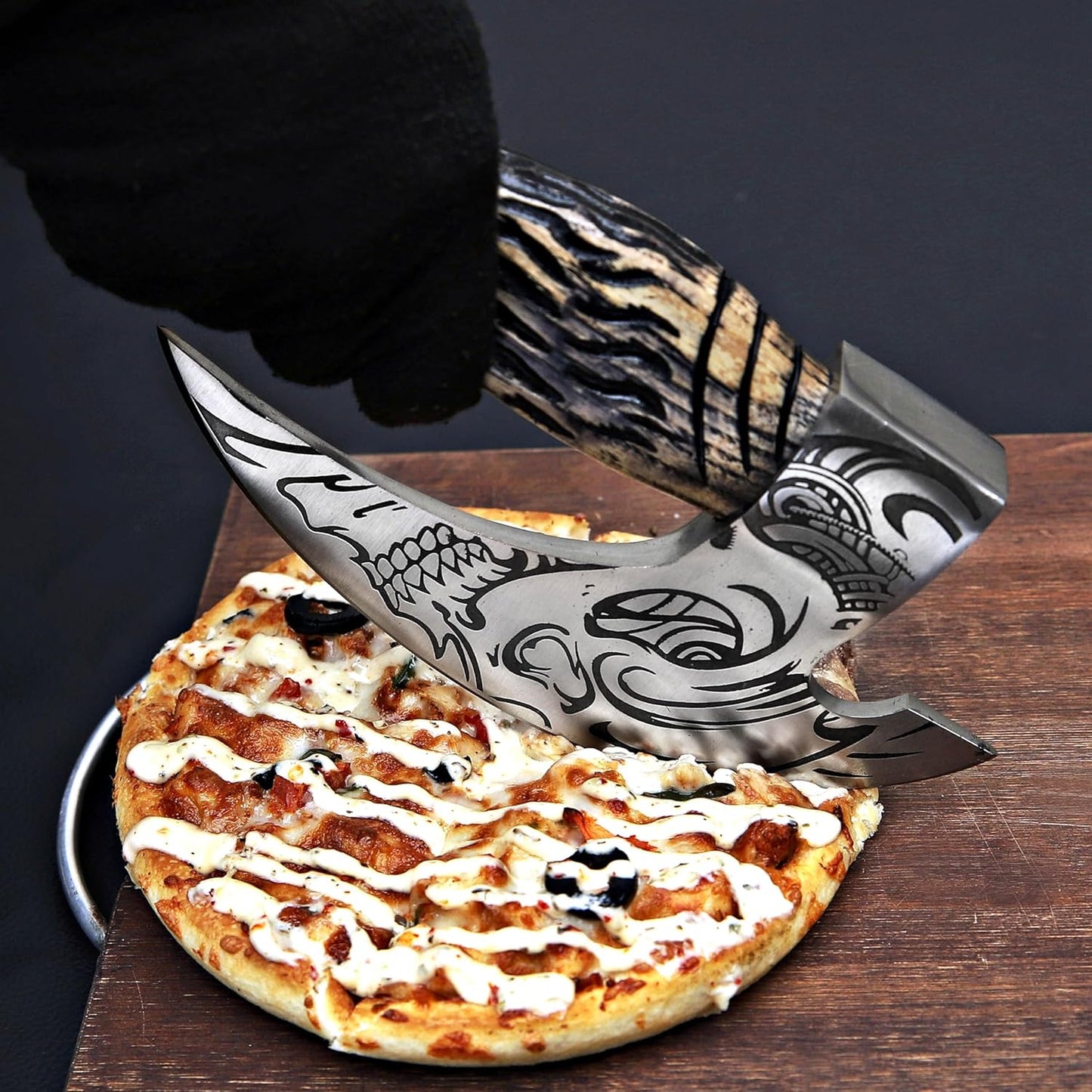 MR. CRAFT Pizza Cutter Axe Rocker Carbon Steel Slicer Chef Pizza Cutter Viking Axe with Leather Cover - Premium Pizza Oven Accessories Ulu Rocking Pizza Gift Gifts for Men (King Skull)