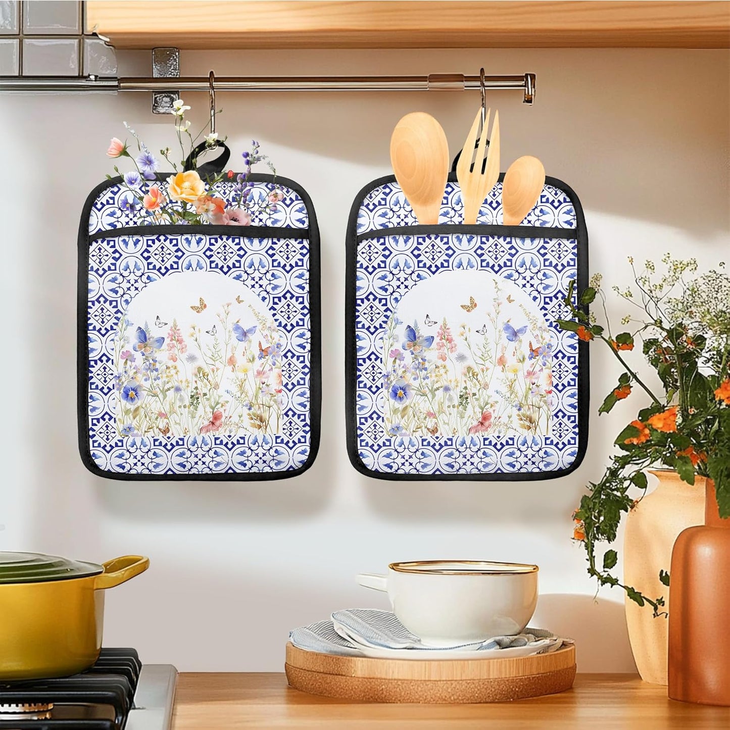 Colorful Wildflowers Floral Oven Mitts Set, Blue and White Heat Resistant Kitchen Oven Gloves for Baking and Cooking,Pot Holders